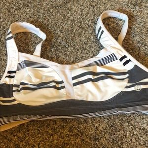 Lululemon bra